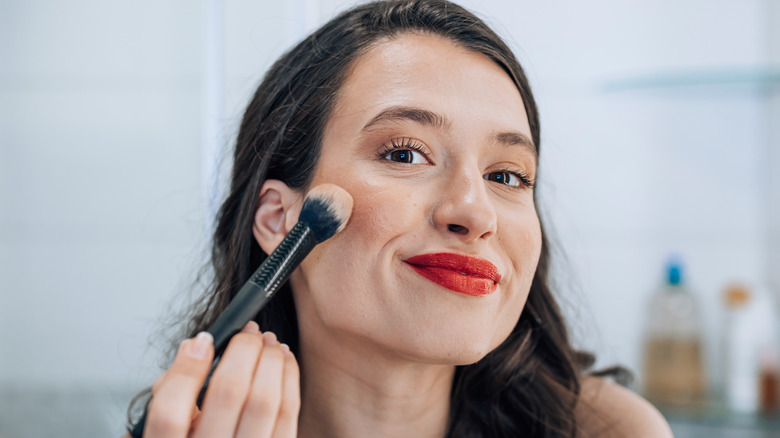 10 Makeup Mistakes That Can Make Your Look Feel Dated