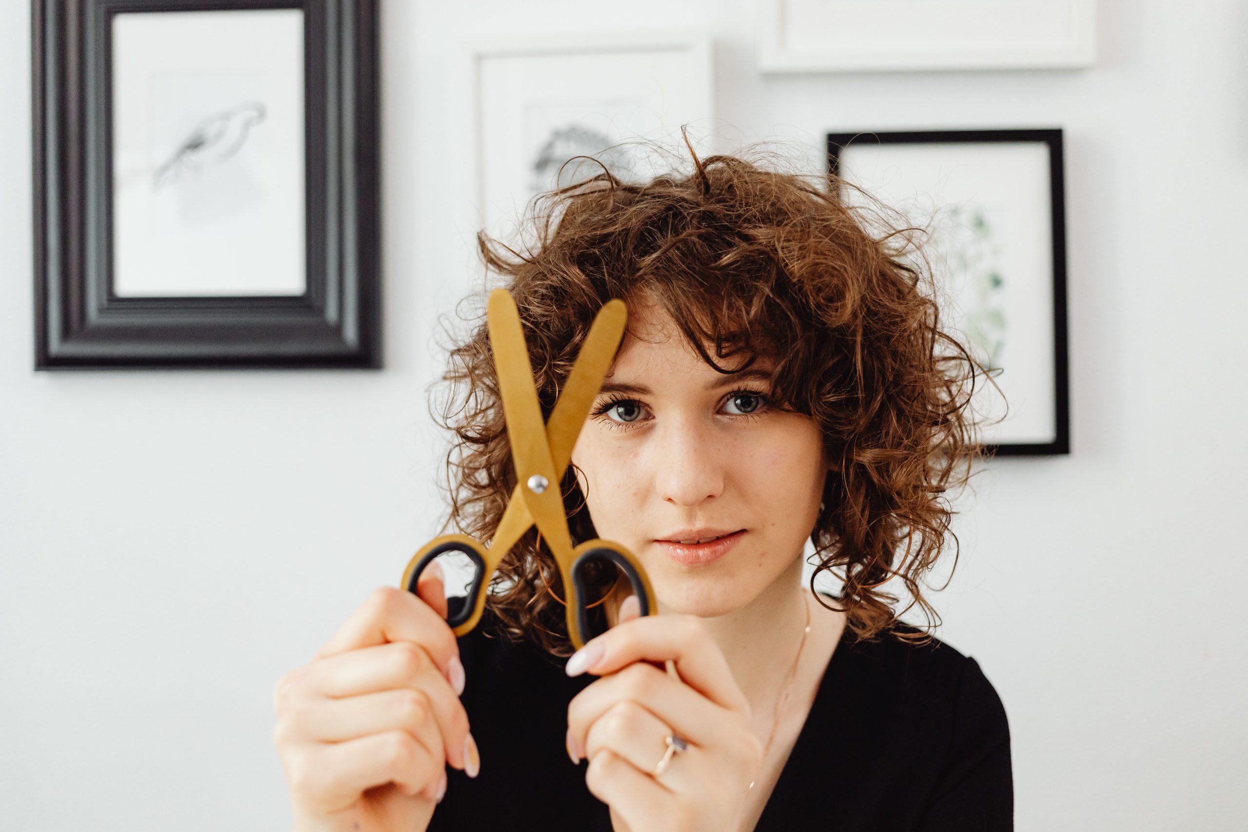How to Cut Bangs at Home: 10 Methods and Safety Tips