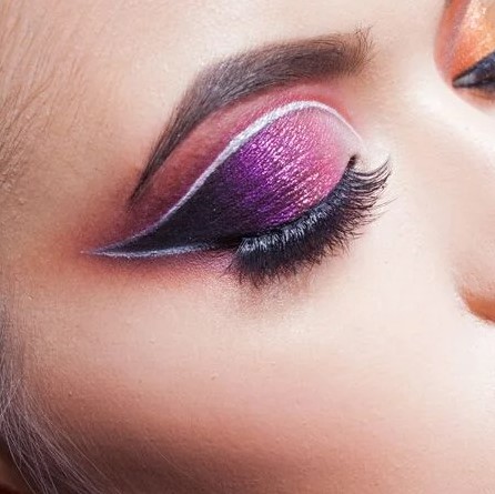 Rhinestone eyes Makeup