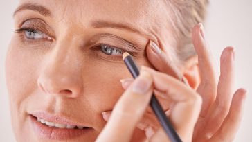 Top 10 Makeup tricks for Mature women