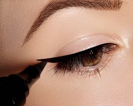 XXL liner eyes Makeup