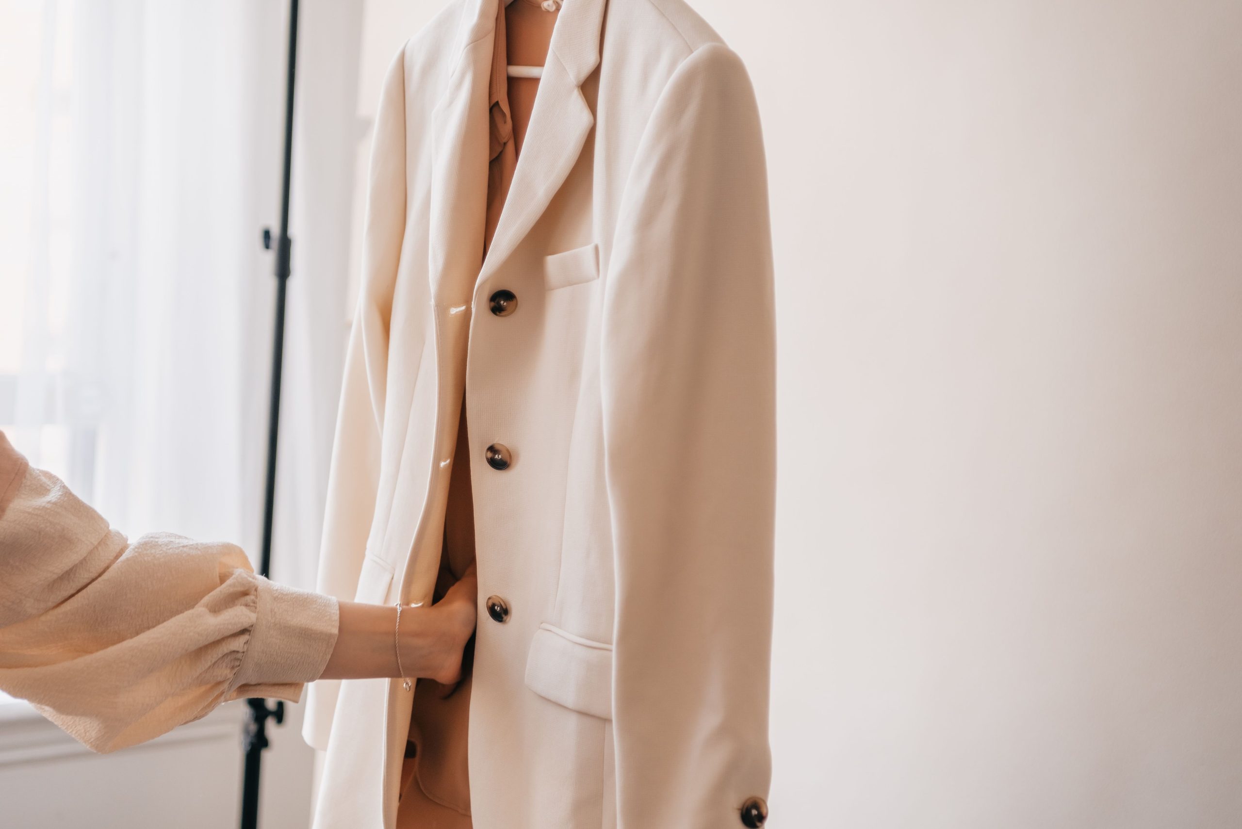 8 Simple Outfit Tricks for a More Polished Silhouette