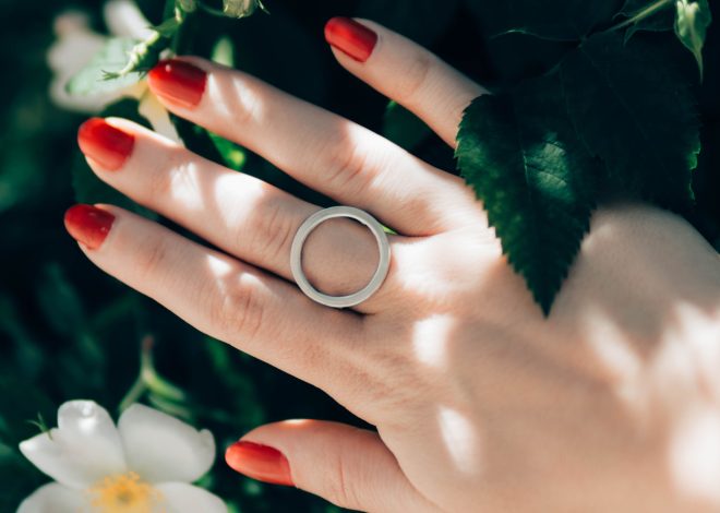 18 Classy Acrylic Nail Ideas That Never Look Overdone